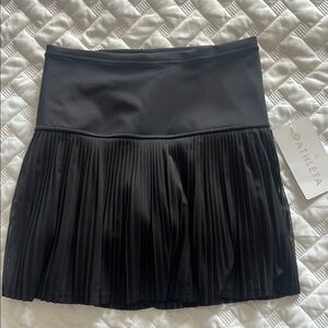 Athleta Black Pleated Women's Skirt